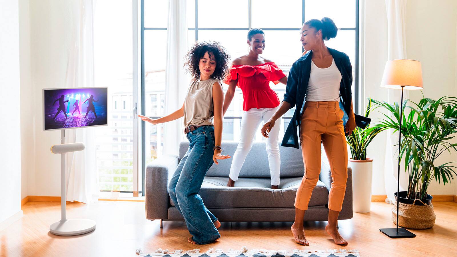 Alt View 25. LG - StanbyME Wireless Speaker - White.