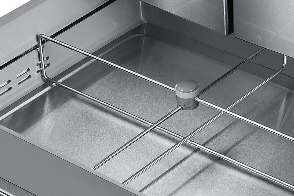 Alt View 18. Samsung - Family Hub 22.2 Cu. Ft. 4-Door French Door Counter-Depth Refrigerator - Stainless steel.