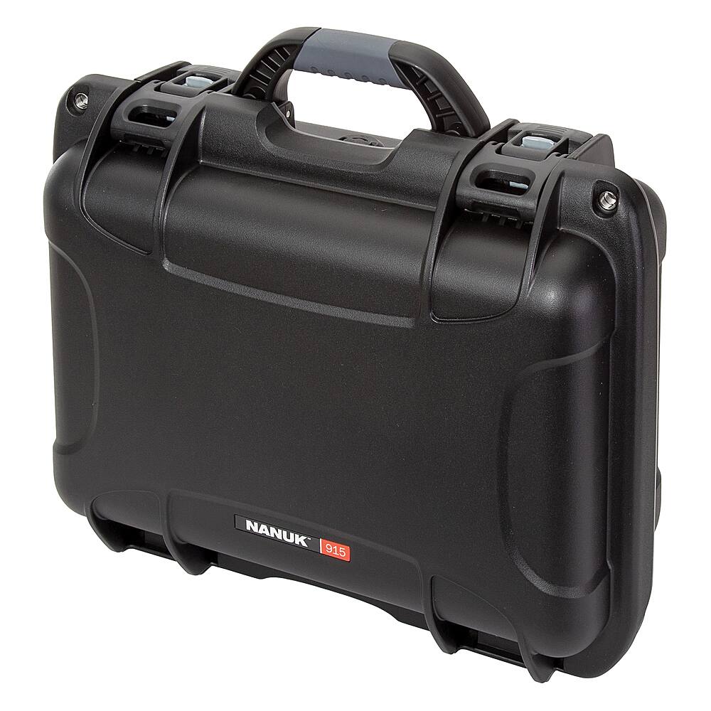 The text on the image reads "NANUK 915."