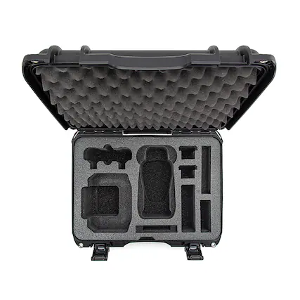 Angle. NANUK - 925 Protective Hard Case with Insert for DJI Mavic 3 Pro Fly More/Cine Premium Combo - Black.
