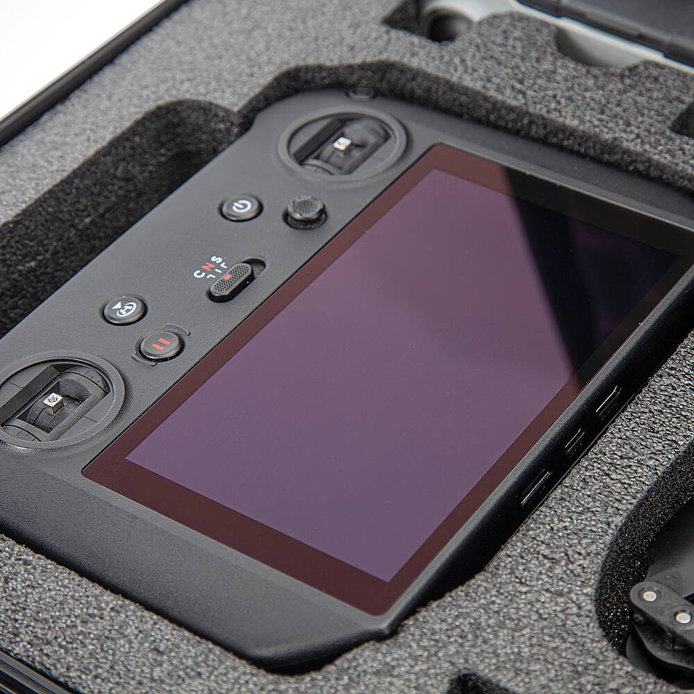 Alt View 11. NANUK - 925 Protective Hard Case with Insert for DJI Mavic 3 Pro Fly More/Cine Premium Combo - Black.