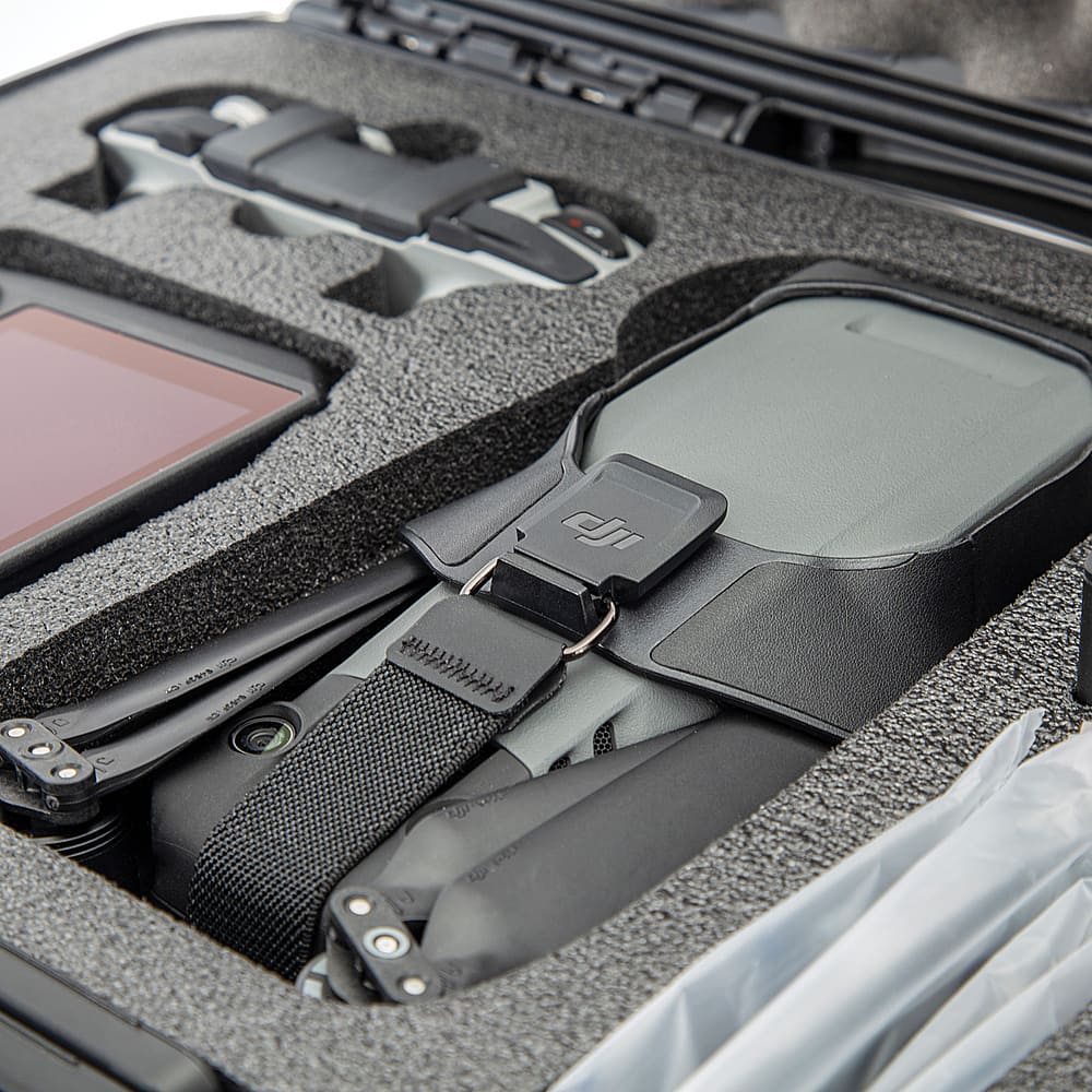 Alt View 12. NANUK - 925 Protective Hard Case with Insert for DJI Mavic 3 Pro Fly More/Cine Premium Combo - Black.