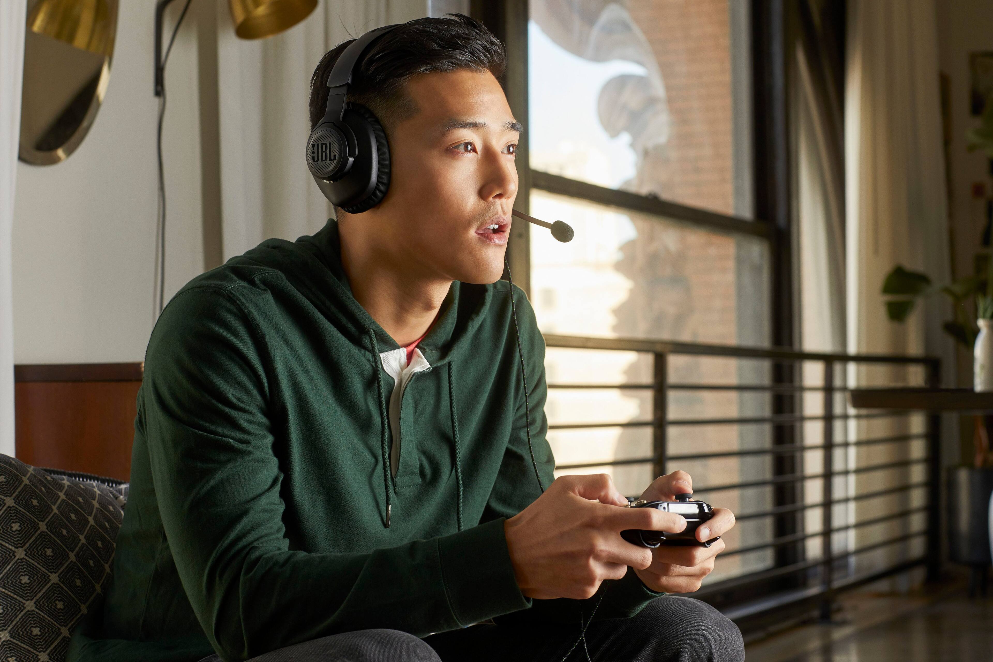 Alt View 19. JBL - Quantum 100X Wired Gaming Headset - Black.