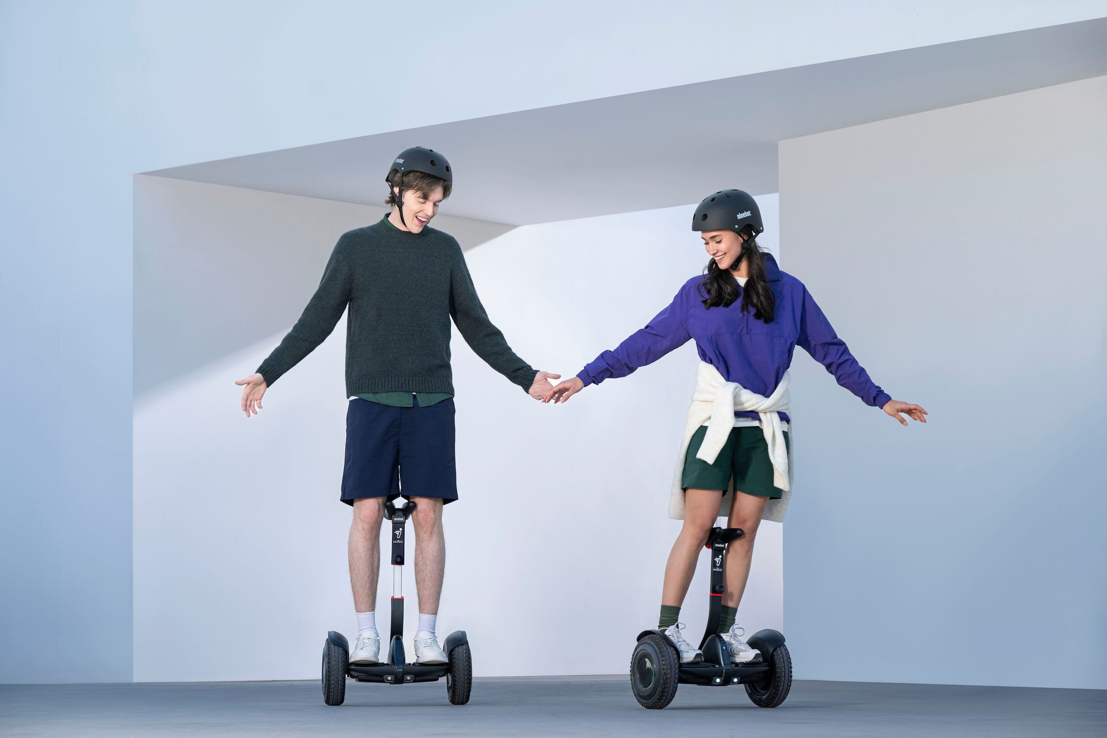 Alt View 19. Segway - Ninebot S2 w/21.7 mi Max Operating Range & 11.2 mph Max Speed - Black.