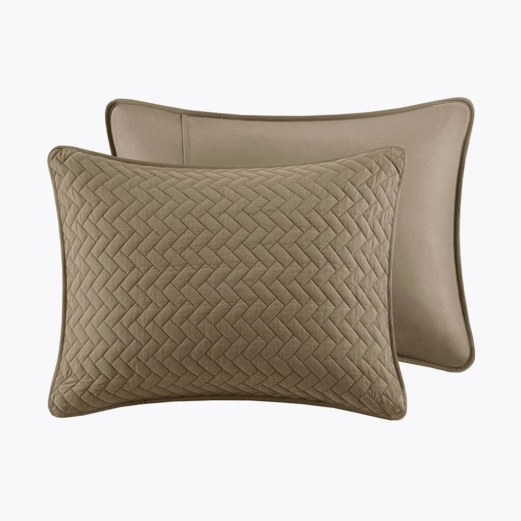 Alt View 2. Gracie Mills - Gracie Mills Ria Solid Oversized Herringbone Quilt Set - Taupe.