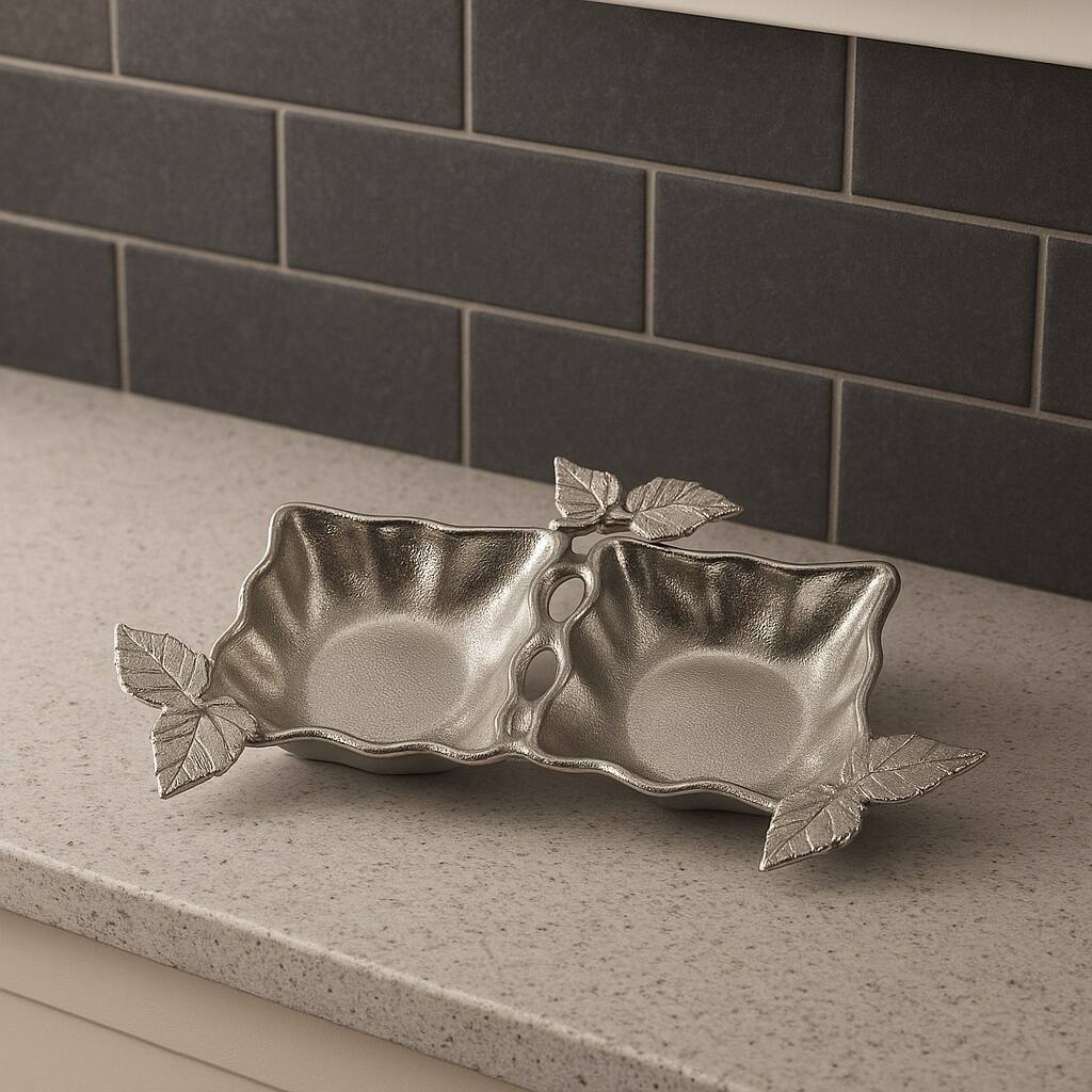 Angle. Jiallo - Double Nut Dish - Silver.