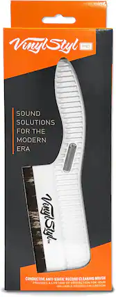 VinylStyl PRO
SOUND SOLUTIONS FOR THE MODERN ERA
CONDUCTIVE ANTI-STATIC RECORD CLEANING BRUSH PROVIDES A LIFETIME OF PROTECTION FOR YOUR VALUABLE RECORD COLLECTION