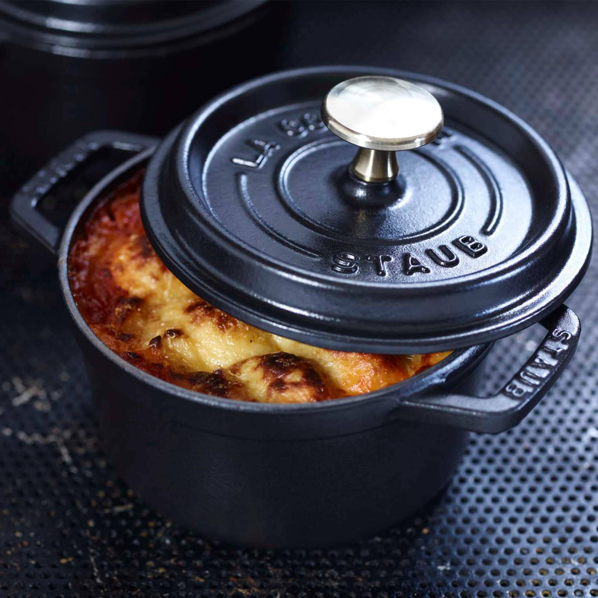 Staub Cast Iron Round Cocotte - Thumbnail 3