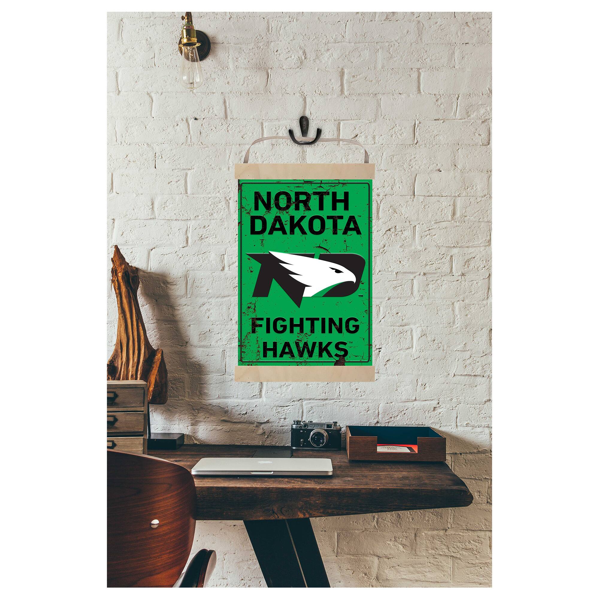 NORTH DAKOTA FIGHTING HAWKS