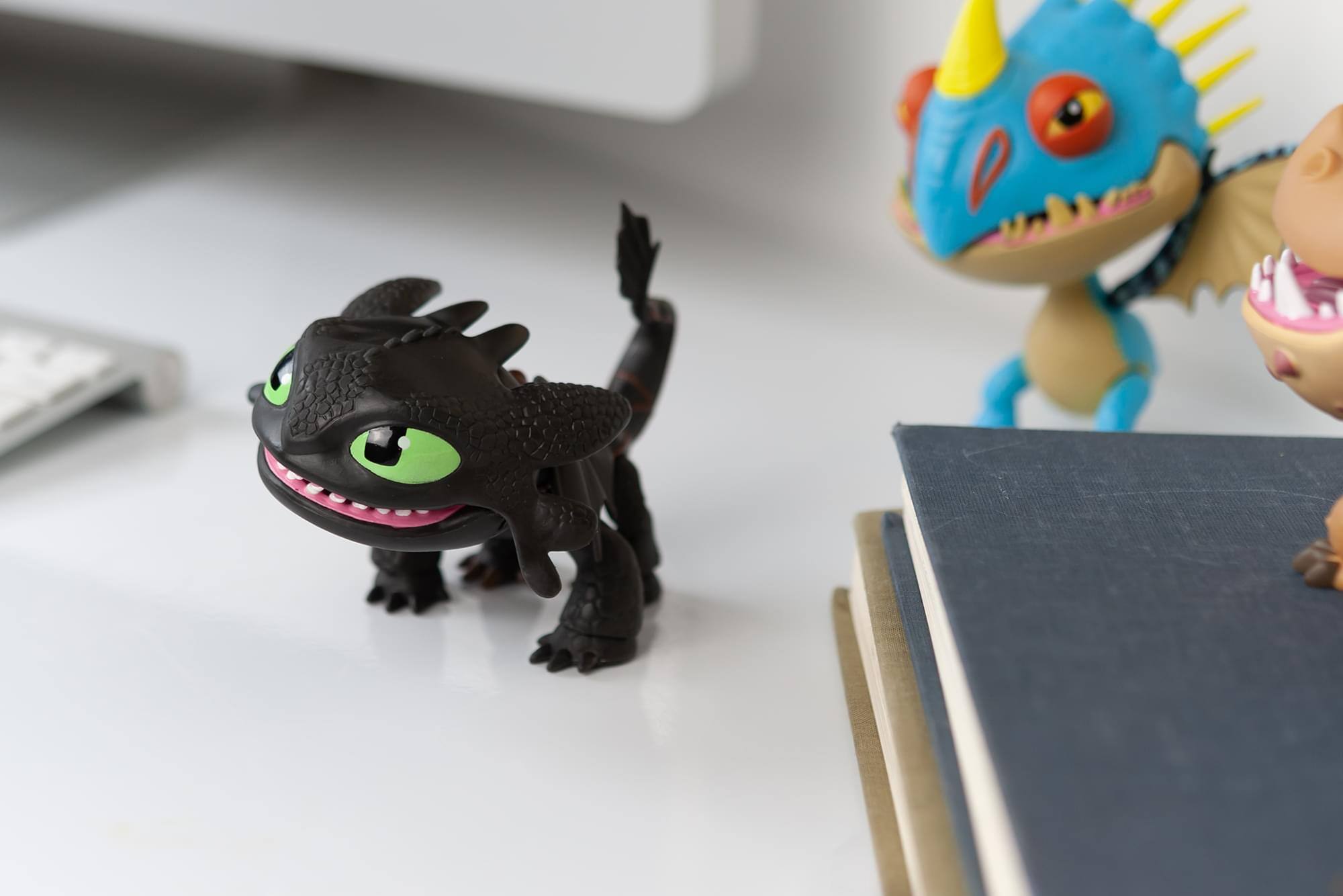 Alt View 3. The Loyal Subjects - How To Train Your Dragon 6"-7" Action Vinyl: Toothless - Black.