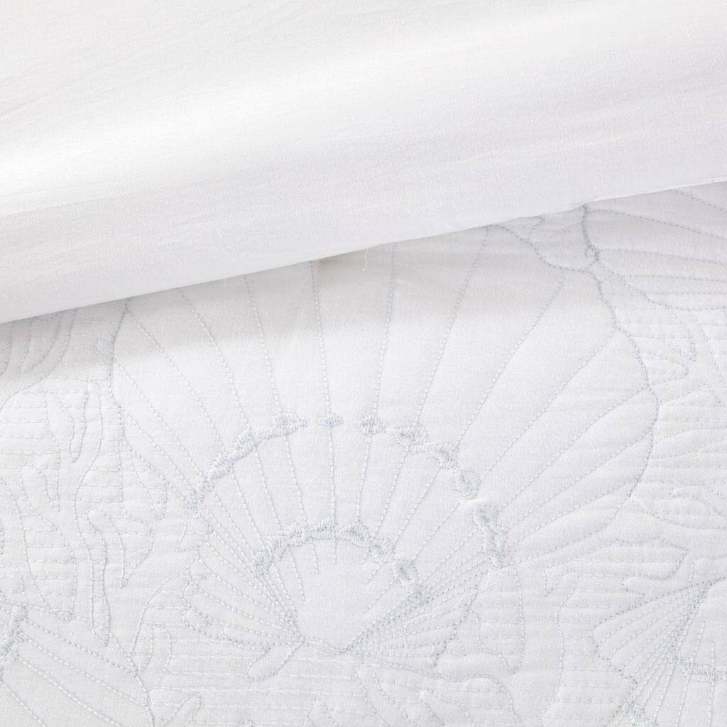 Alt View 5. Gracie Mills - Gracie Mills Ramos 4-Piece Comforter Set with Sea Shell Motif - White.