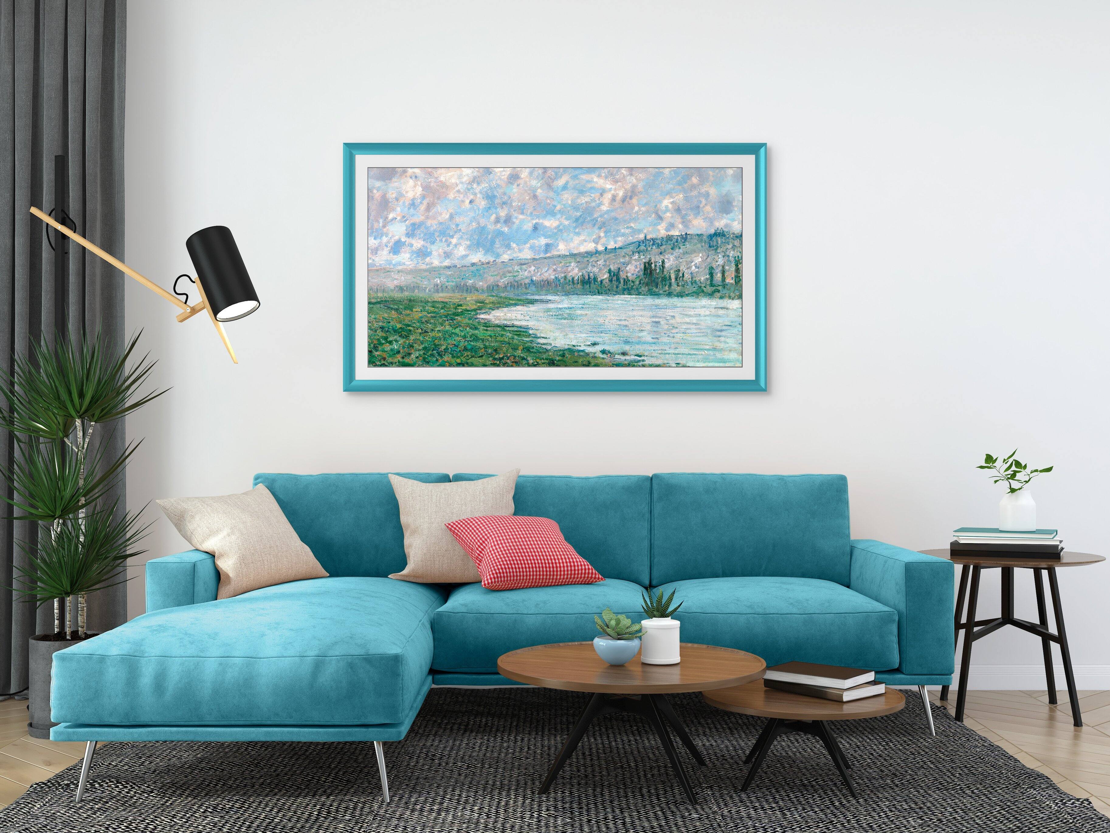 Angle. Deco TV Frames - Alloy Prismatic Bezel for Samsung The Frame TV - 32" - Caribbean Turquoise.