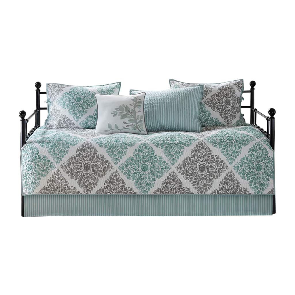 Gracie Mills - Mitchell 6-Piece Reversible Daybed Bedding Set - Aqua