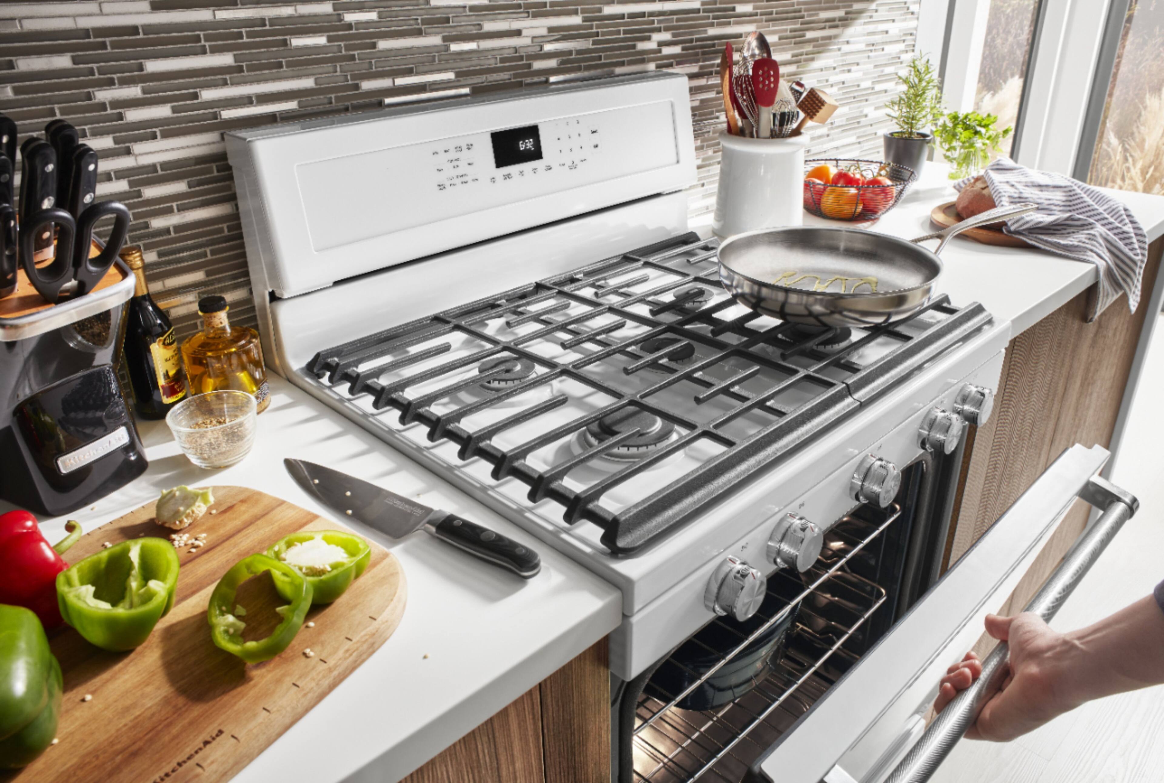 Alt View 14. KitchenAid - 5.8 Cu. Ft. Self-Cleaning Freestanding Gas True Convection Range with Even-Heat - White.