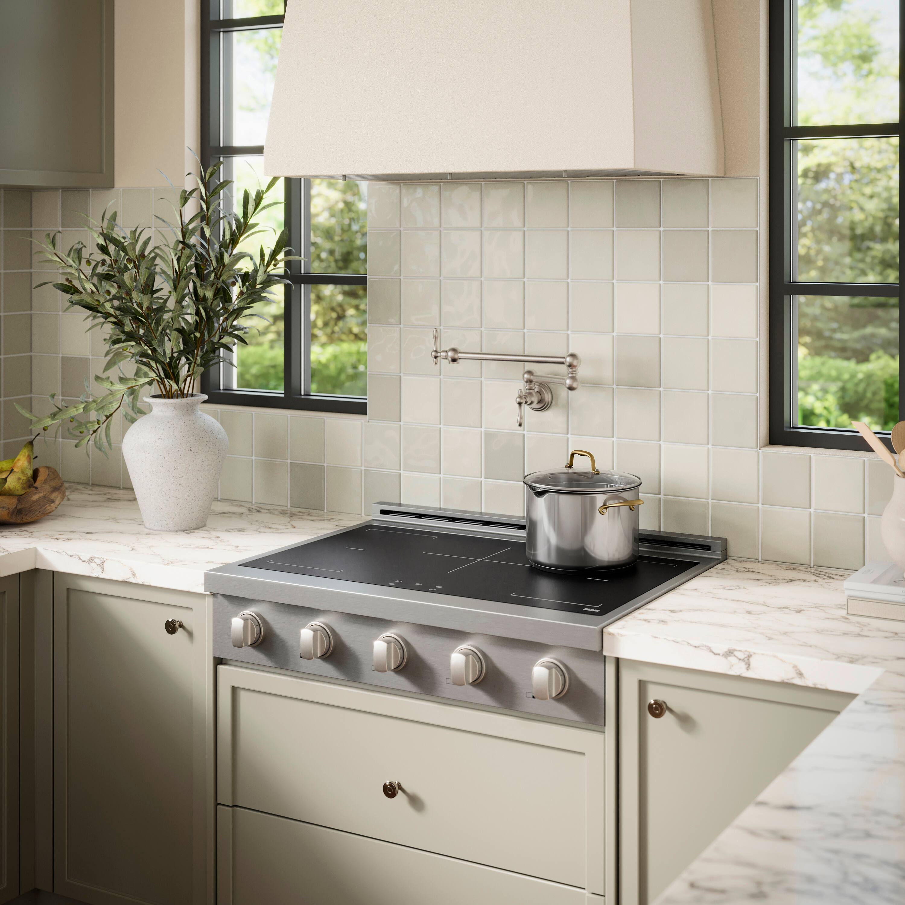 Alt View 5. ZLINE - 36 in. Paramount Built-in Electric Induction Rangetop with 5 Element Cooktop in Stainless Steel - Stainless Steel.