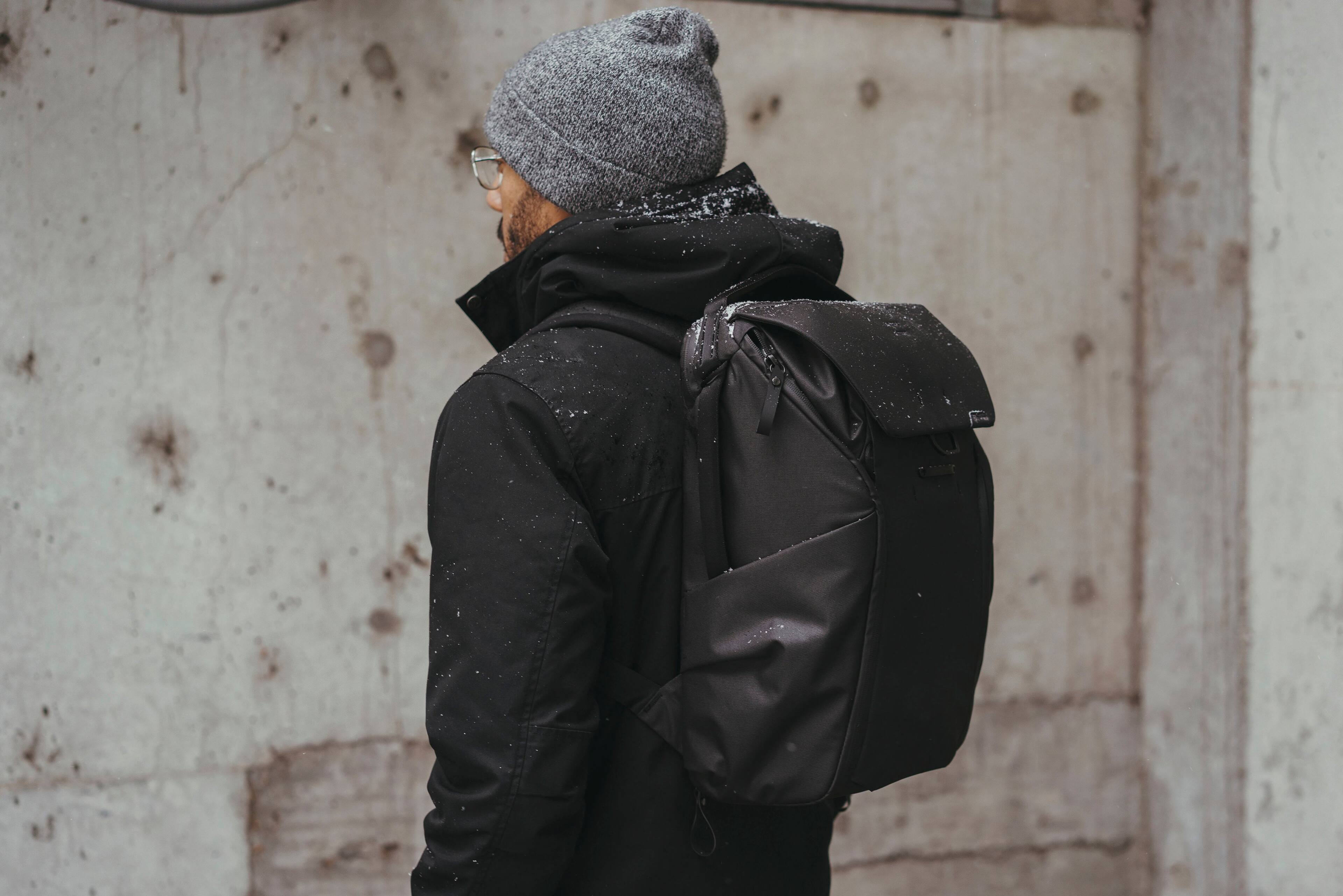 Alt View 25. Peak Design - Everyday Backpack V2 20L - Eclipse.