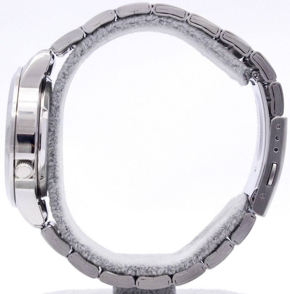 Left. Seiko - Automatic 21 Jewels Japan Made  SNKE49J Men's Watch - Silver.