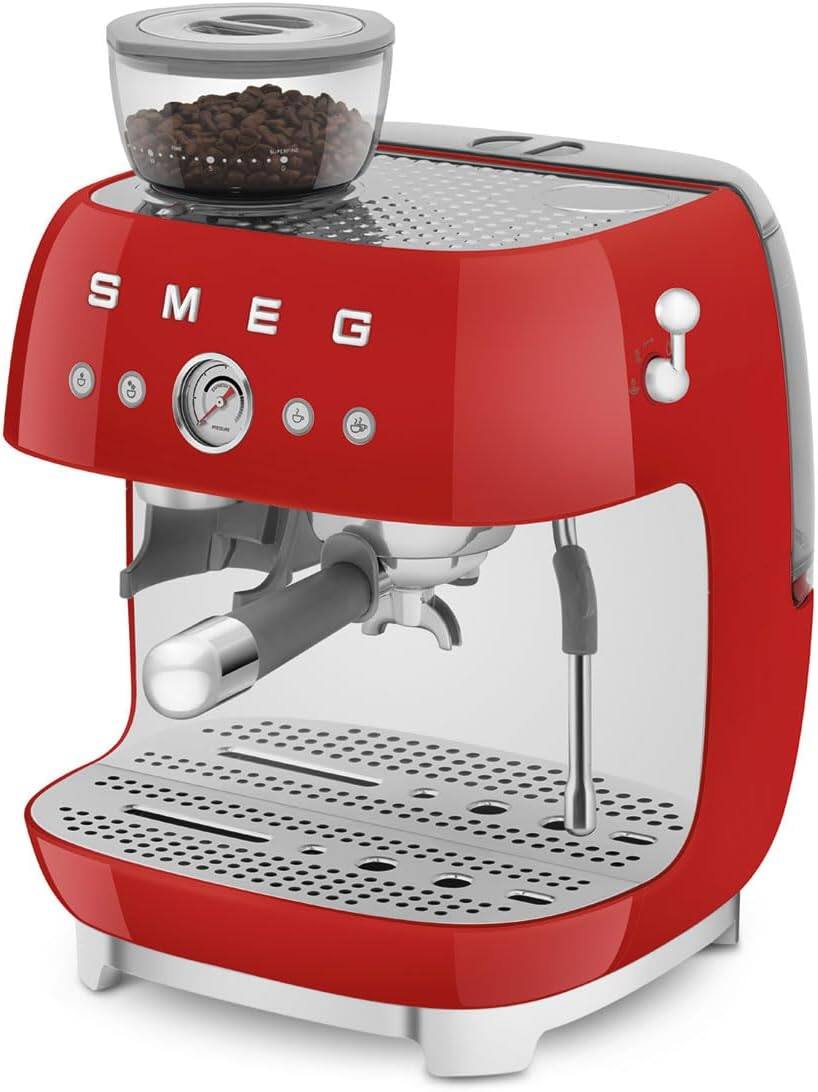 Angle. SMEG - EGF03 Semi Automatic Espresso Machine - Red.