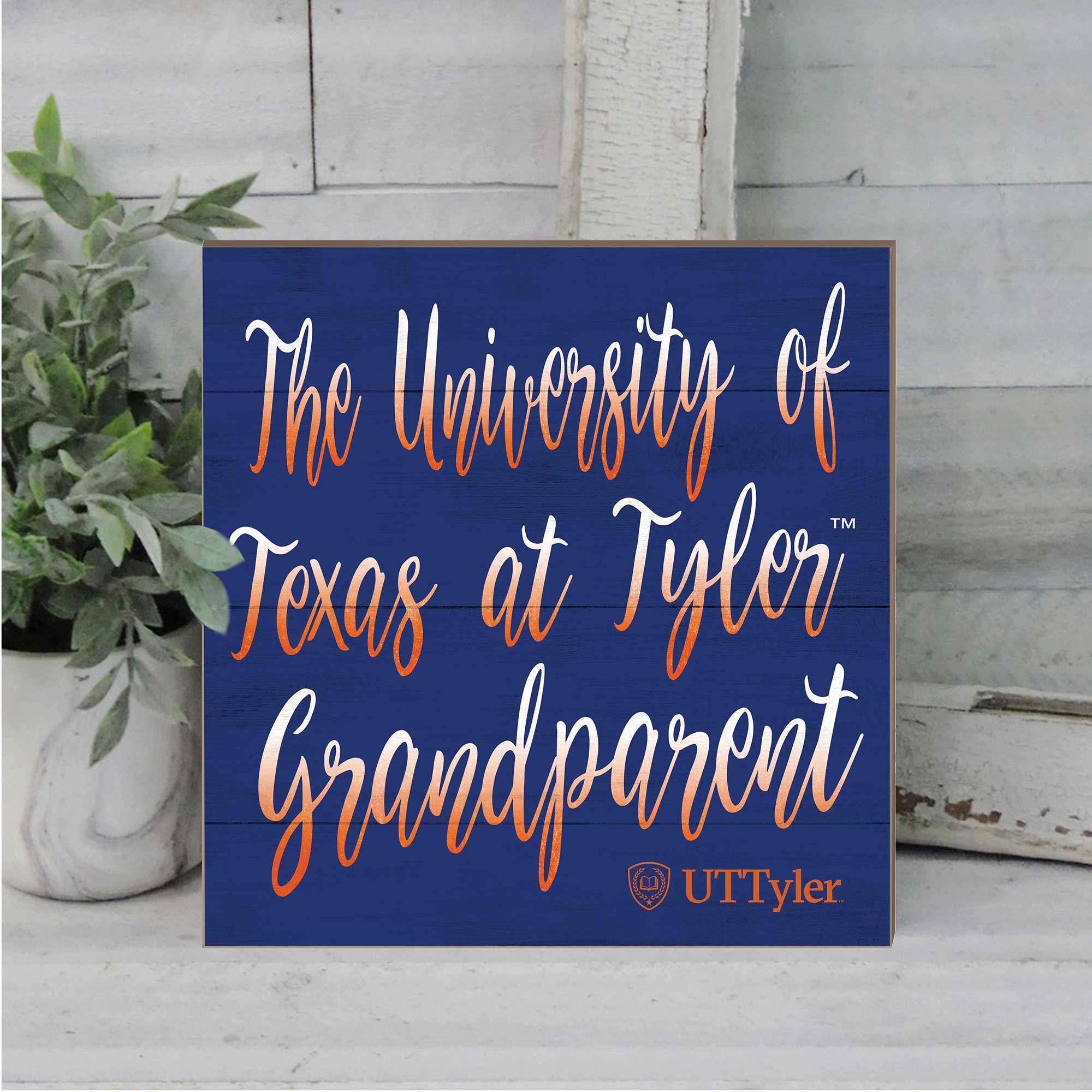 The University of Texas at Tyler Grandparent  
UTTyler