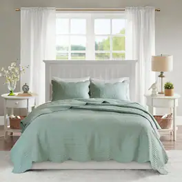Hivvago - King Size 3 Piece Reversible Scalloped Edges Microfiber Quilt Set - Seafoam