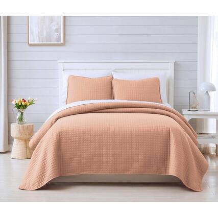 Front. Hivvago - King/Cal King Lightweight Blush Ultra Soft 3-Piece Microfiber Quilt Set - Blush.