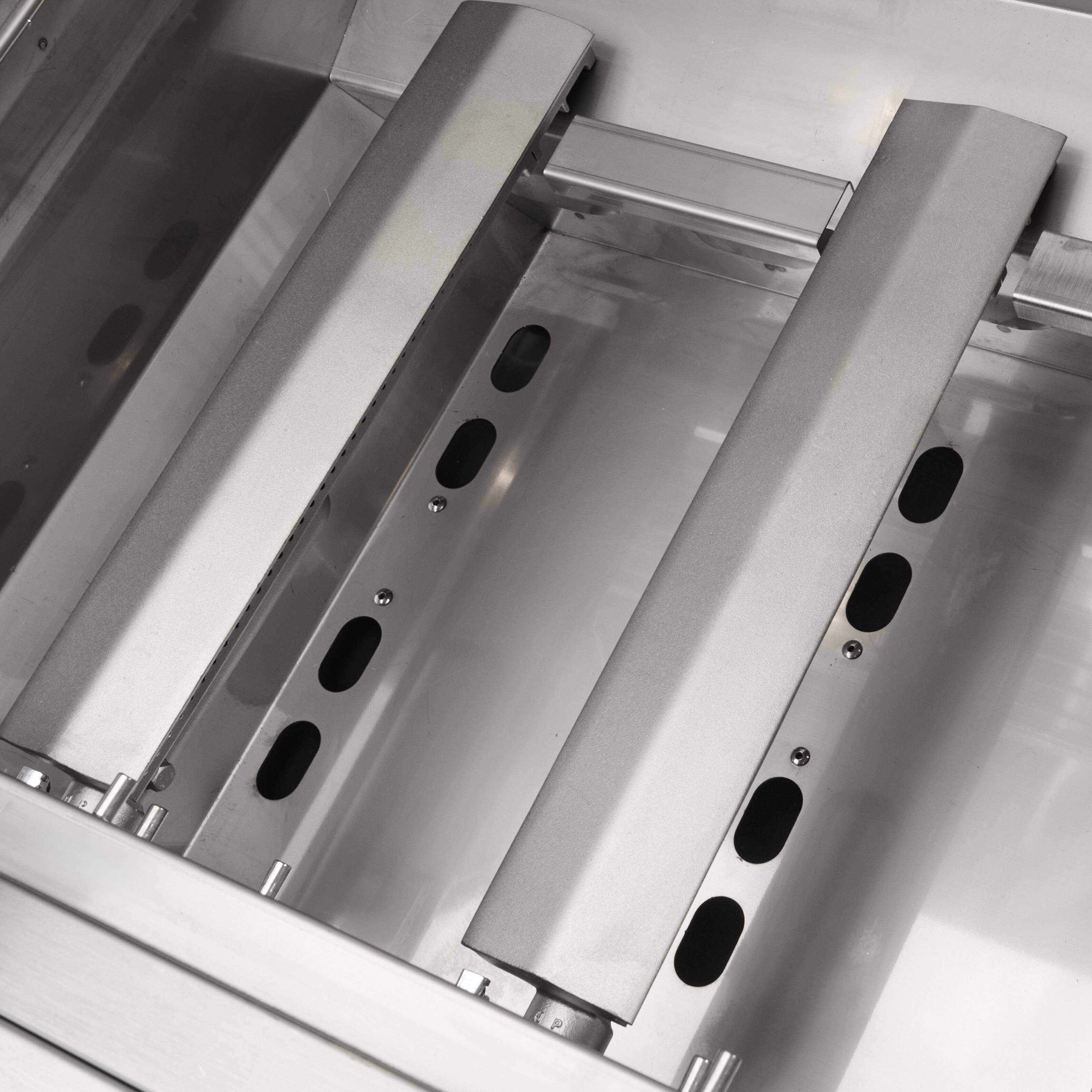 Left. Coyote Outdoor Living - 34" Coyote Outdoor Living C-Series Built-In Liquid Propane Gas (LP) Grill - Stainless Steel.