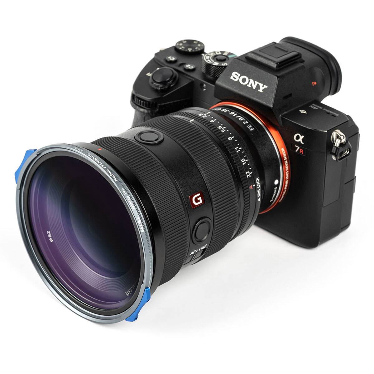 SONY α7R IV  
24-70mm f/2.8 GM  
56-91182  
5.6  
9  
FE  
5  
11  
7R  
6  
SENSOR  
22  
W9W  
50mm  
CMOS  
& LOCK  
Vase  
IM  
G  
AF  
U  
M  
2  
i5  
AF  
U  
M
