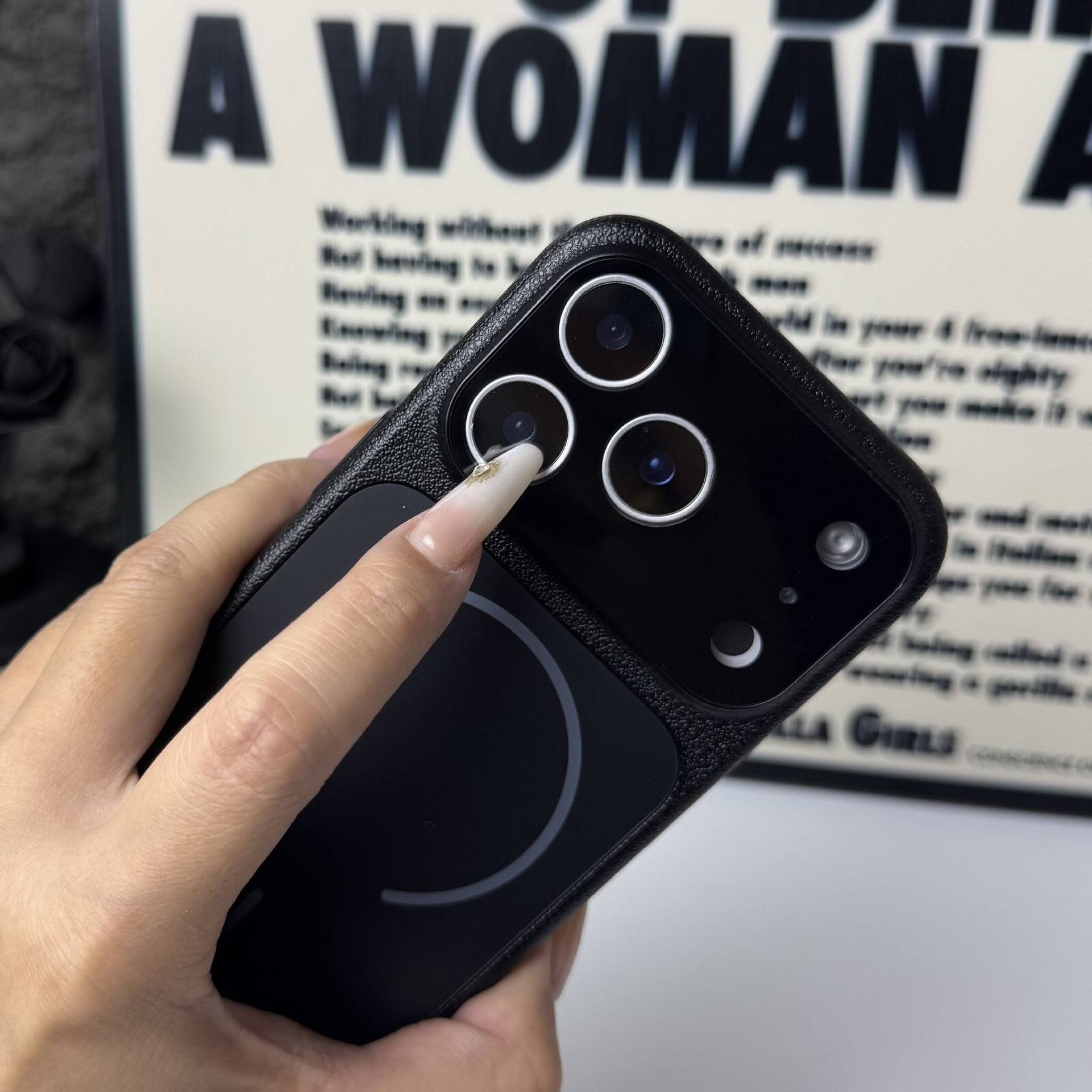 A WOMAN A
you
LA GIRLS