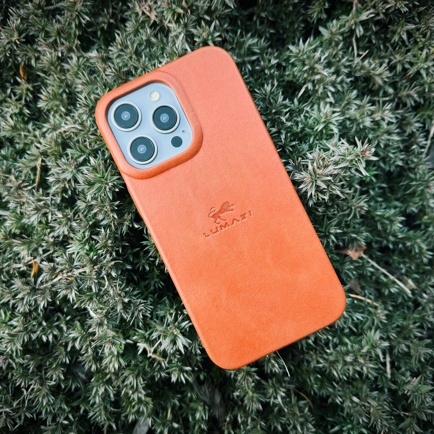 Back. LUMAZI - Handmade, Full Grain Leather, MagSafe iPhone 15 Pro Case - Sienna.