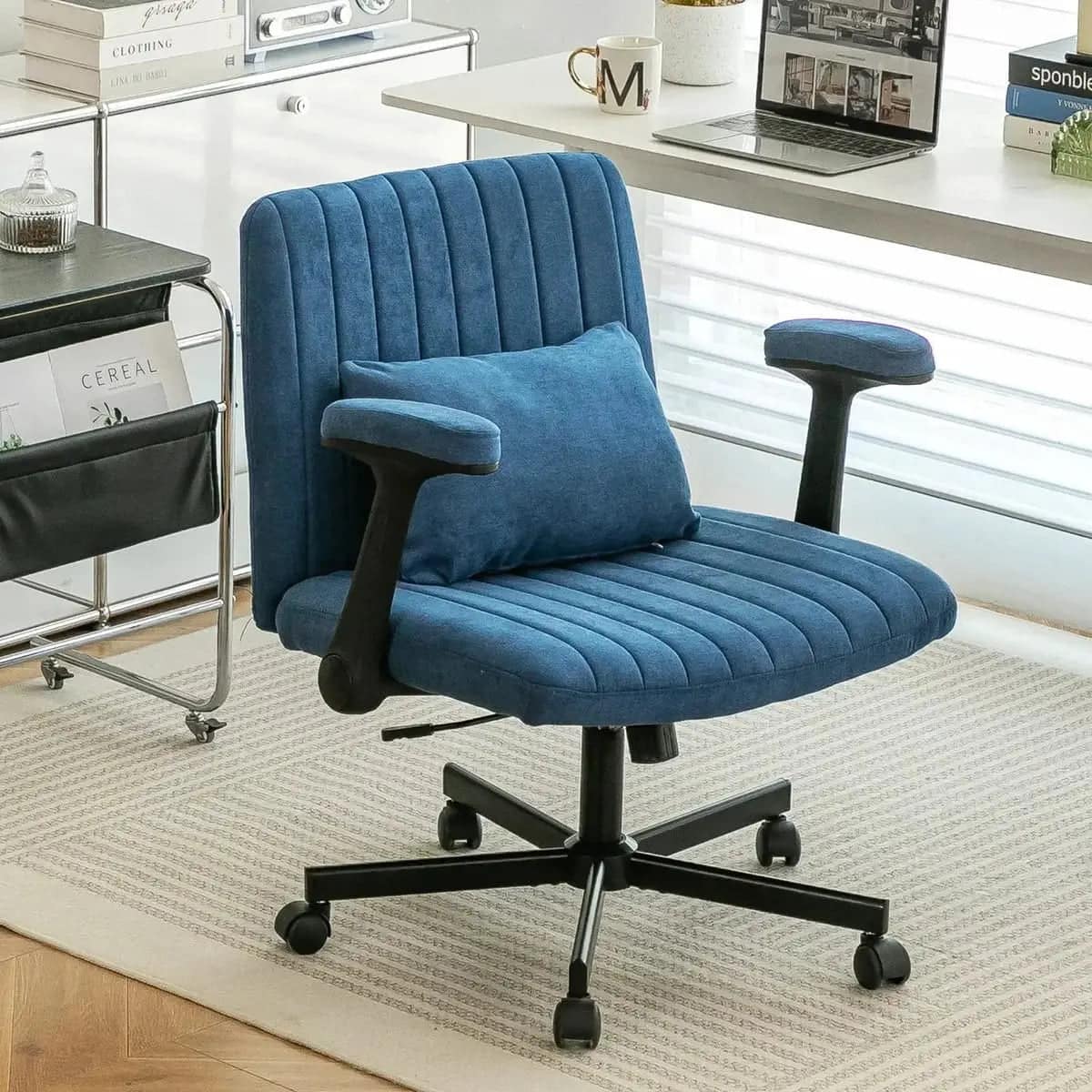 Velvet Memory Foam Office Chair with Armrests - Blue