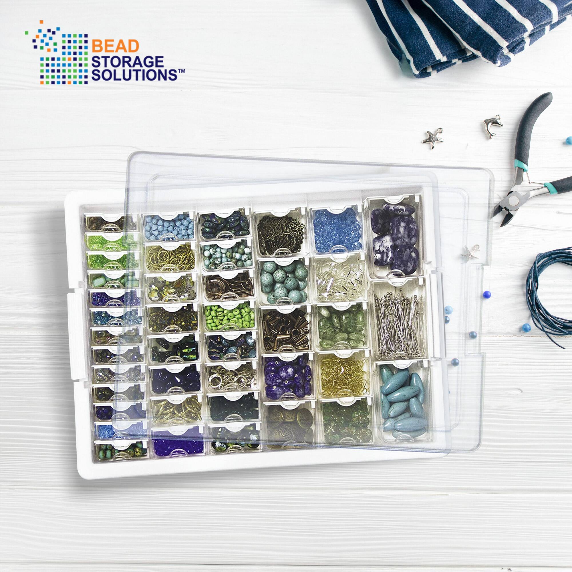Elizabeth Ward Bead Storage 2 pezzi vassoio organizer in plastica con 5 pezzi contenitori per perline (confezione da 3) e 8 pezzi contenitori per perline (confezione da 3 Elizabeth Ward Bead Storage 2 pezzi vassoio organizer in plastica con 5 pezzi contenitori per perline (confezione da 3) e 8 pezzi contenitori per perline (confezione da 3