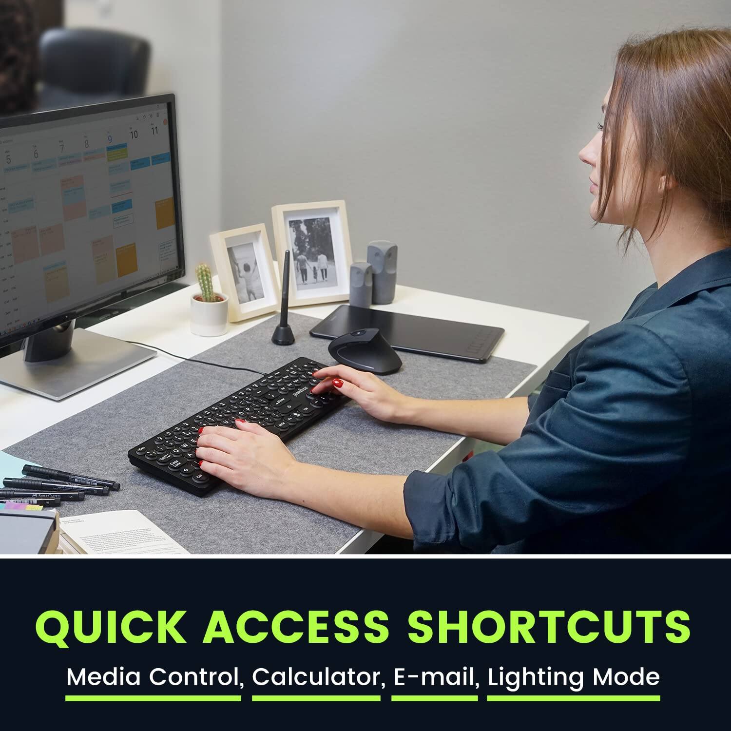5 5 1 3 F 10 11 2 - - - - - i I 2 r i - - a A - - + I & - - a - 2

QUICK ACCESS SHORTCUTS
Media Control, Calculator, E-mail, Lighting Mode
