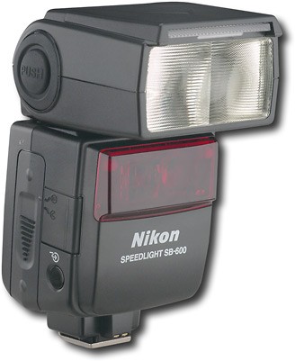 Nikon Speedlight SB-600 Shoe Mount Flash for Nikon DSLR CAMERA 