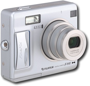 Best Buy: Fuji FinePix 4.1MP Digital Camera F440