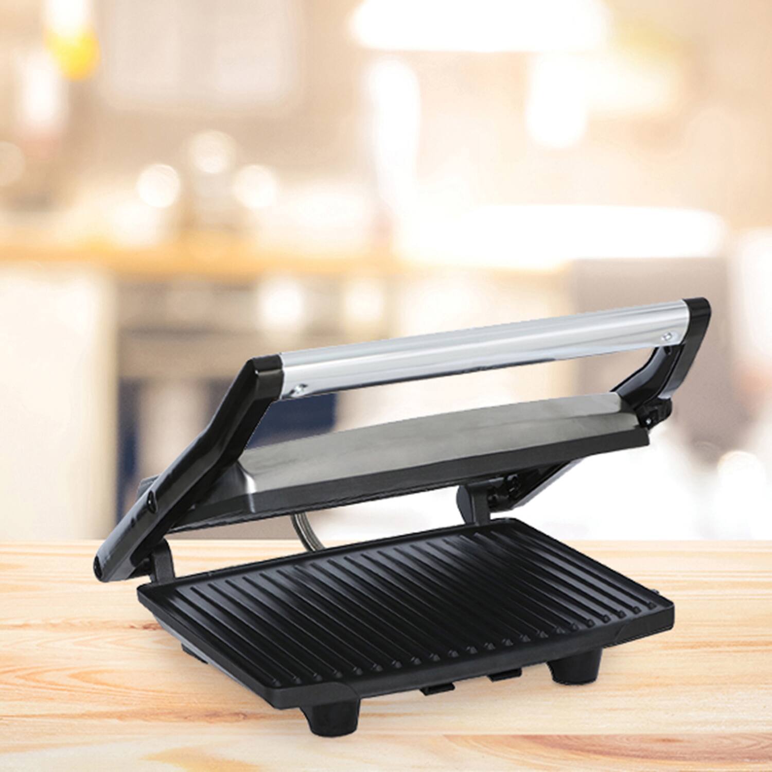 Angle. Brentwood - Brentwood Select TS-651 Compact Non-Stick Panini Press & Sandwich Maker, Stainless Steel - Silver.