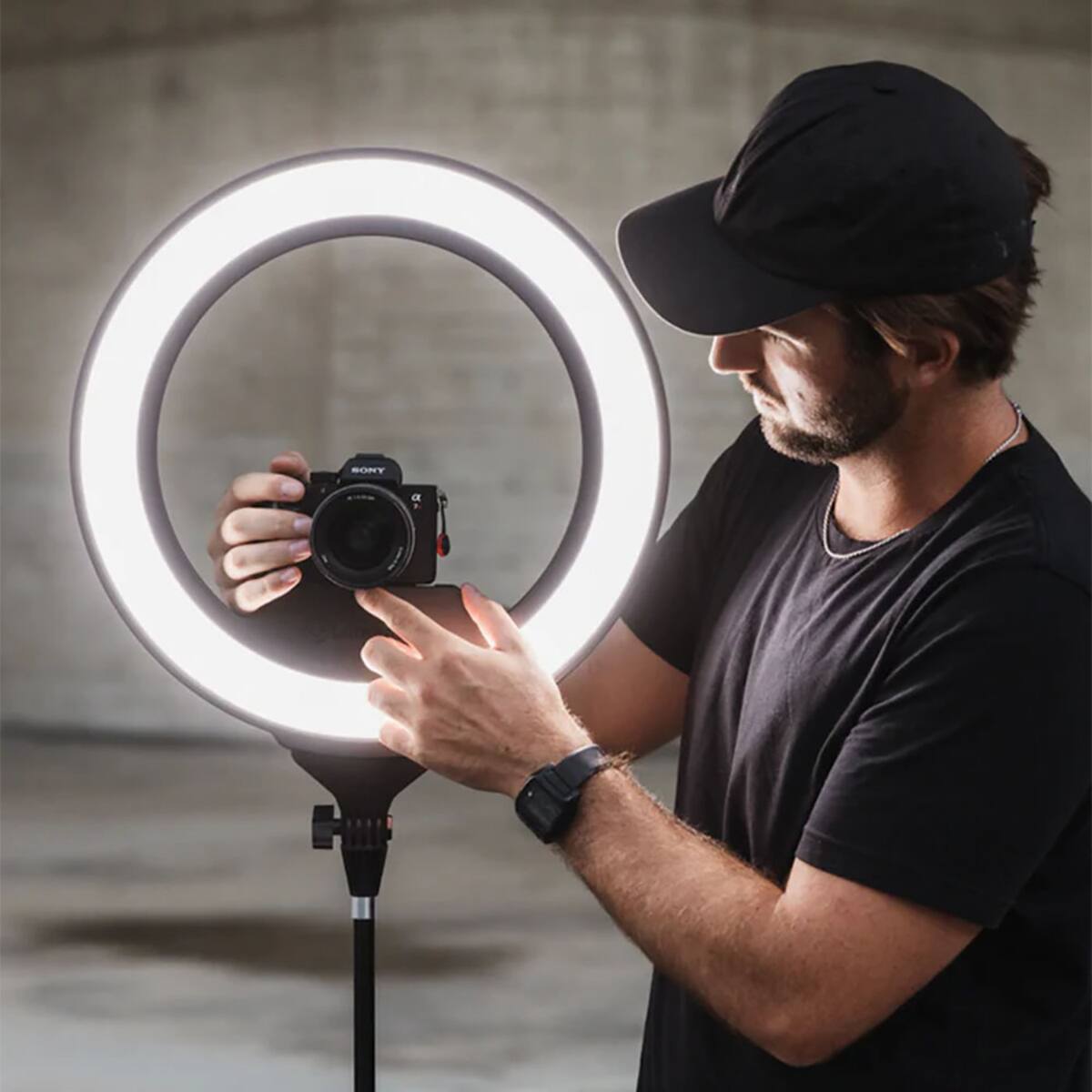 Alt View 8. Lume Cube - Lume Cube 18" Bi-Color Cordless LED Ring Light Pro.