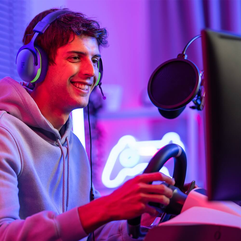 Alt View 10. Tronsmart - Multiplatform Gaming Headset with 3.5mm Wired Connection for Nintendo Switch 2, PlayStation, Xbox, PC & Mobile - XBOX/Black/Green).