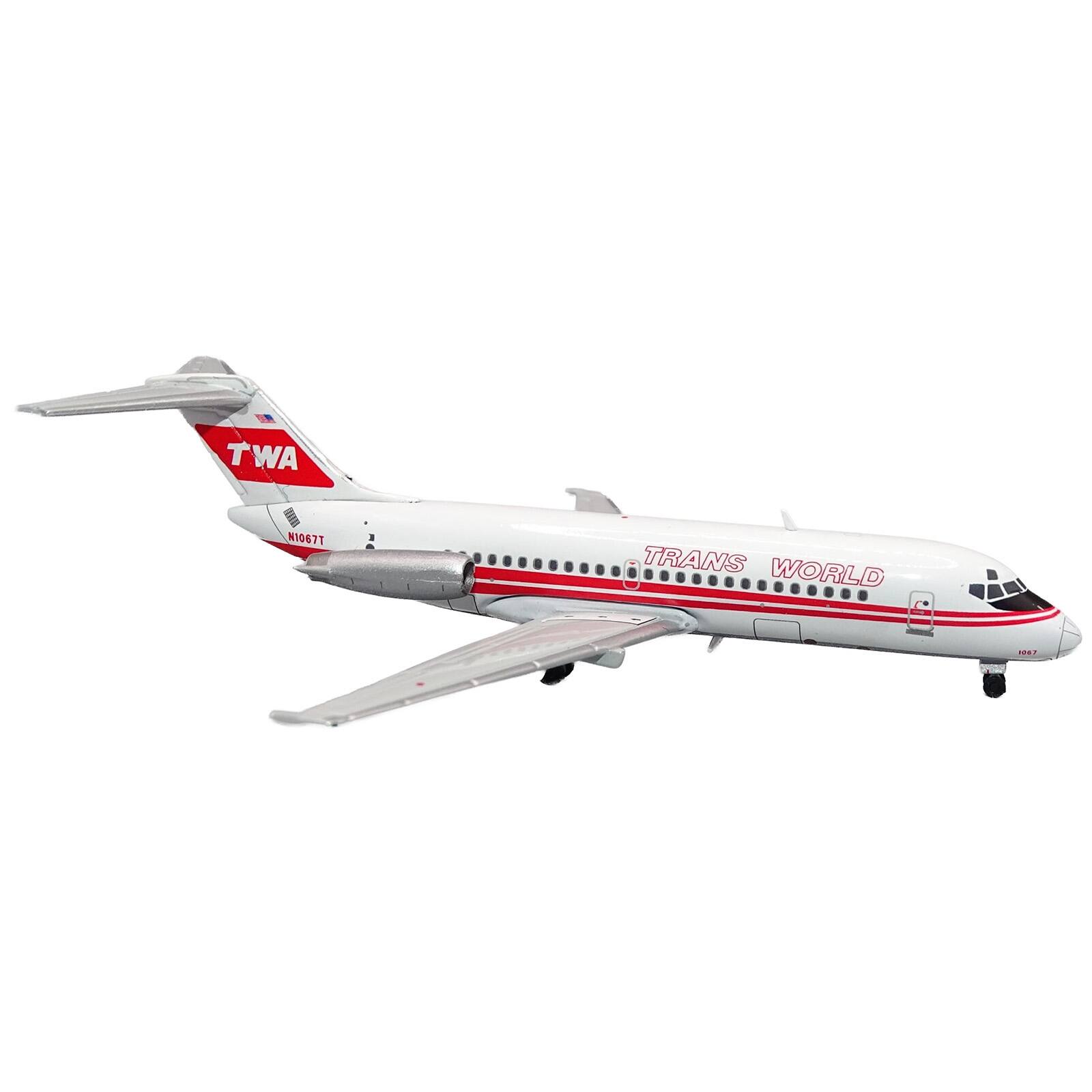 TWA  
N1067T  
TRANS WORLD  
1007