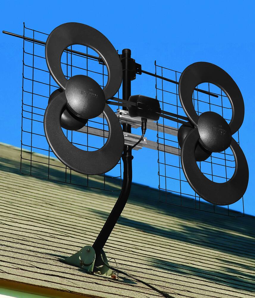 Alt View 13. Antennas Direct - ClearStream 4V Indoor/Outdoor HDTV Antenna - Black/Silver.