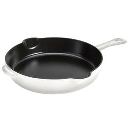 Staub - Cast Iron 11-inch Traditional Skillet - White Truffle