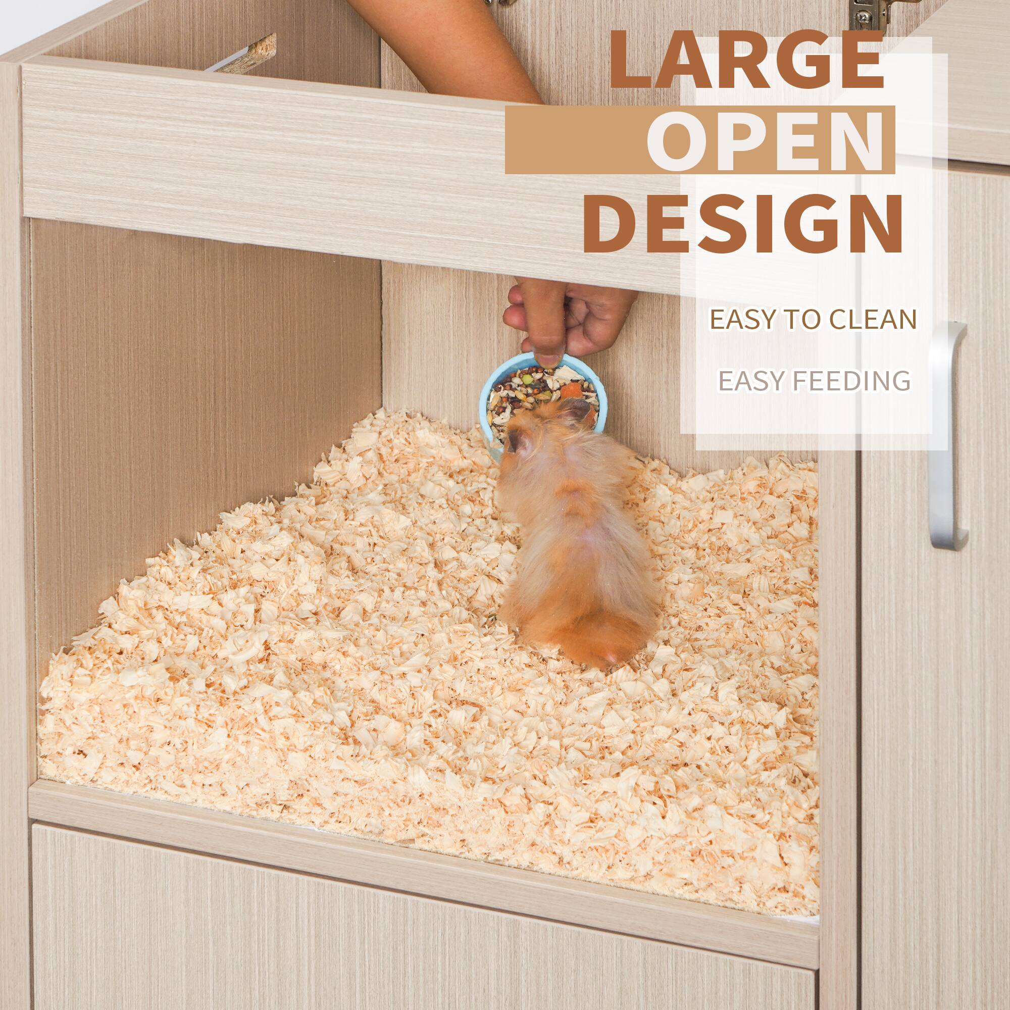 LARGE OPEN DESIGN  
EASY TO CLEAN  
EASY FEEDING