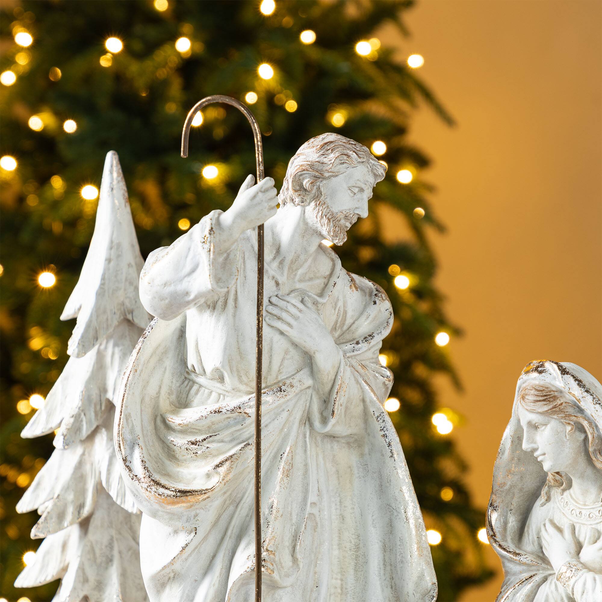 Alt View 4. Glitzhome - S/5 Resin Holy Family with Christmas Trees - White.
