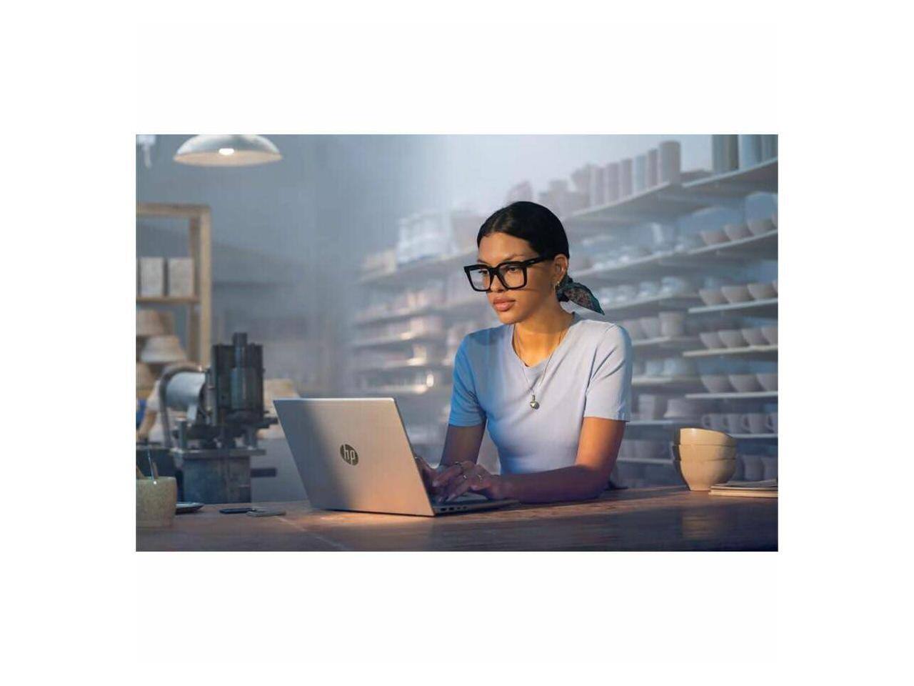 Alt View 8. HP - HP ProBook 4 G1a 16" Touch - AMD Ryzen 5 - 16 GB - 512 GB SSD - Windows 11 Pro - Pike Silver.