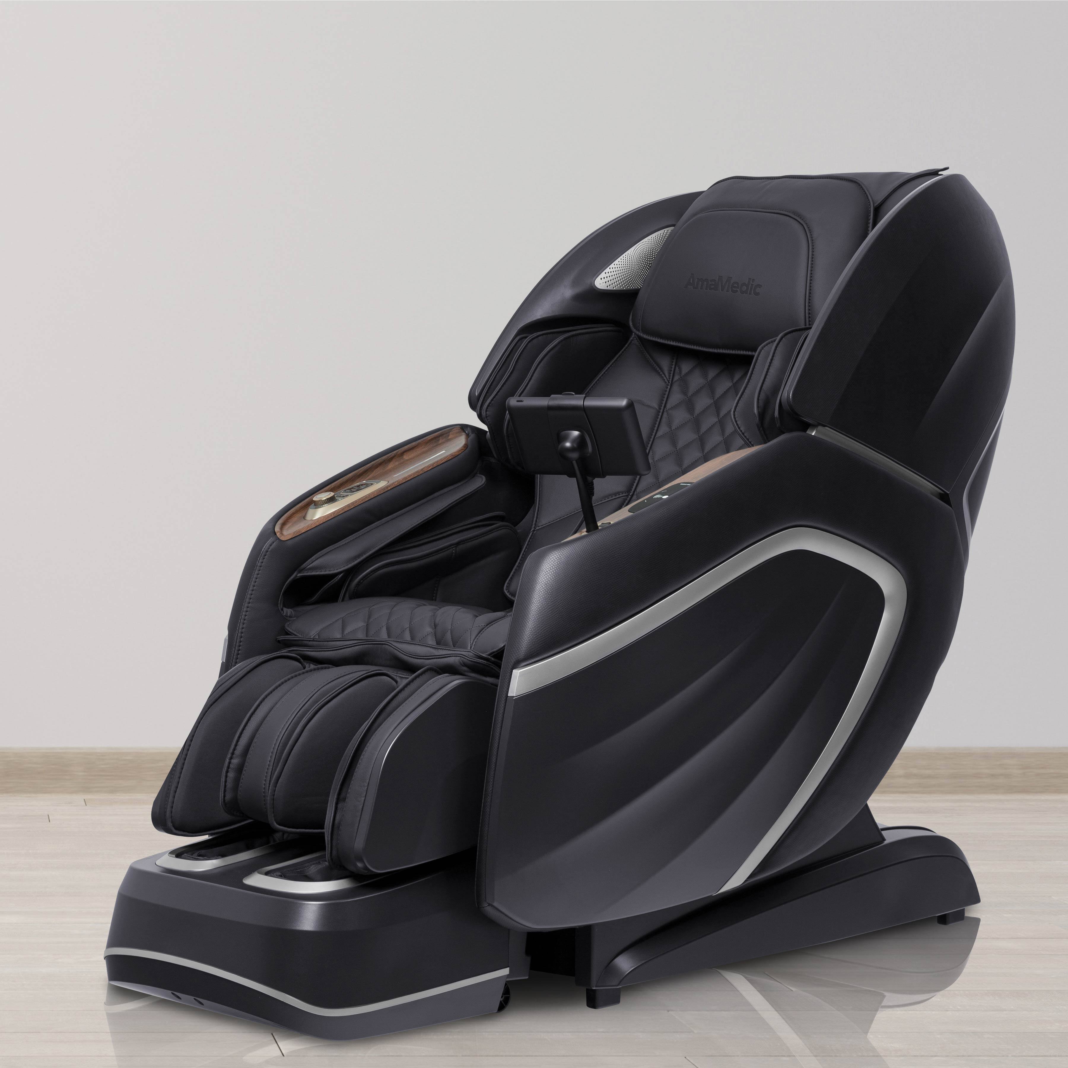 Angle. Osaki - Amamedic Hilux 4D Massage Chair - Black.