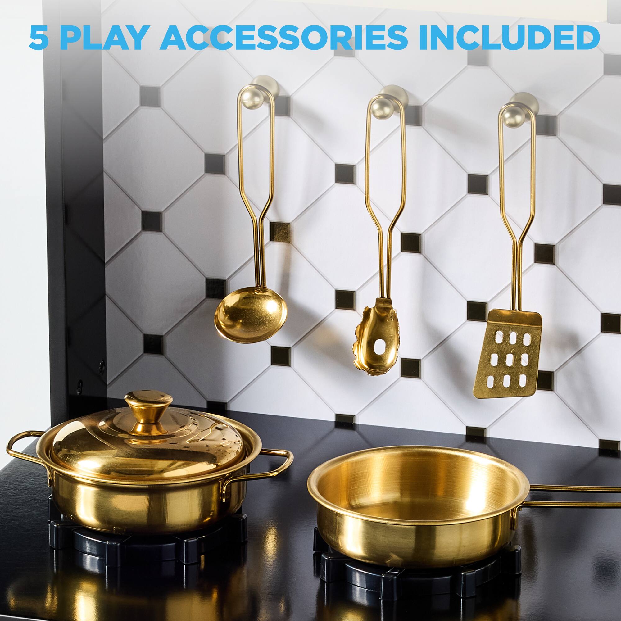 5 PLAY ACCESSORIES INCLUDED