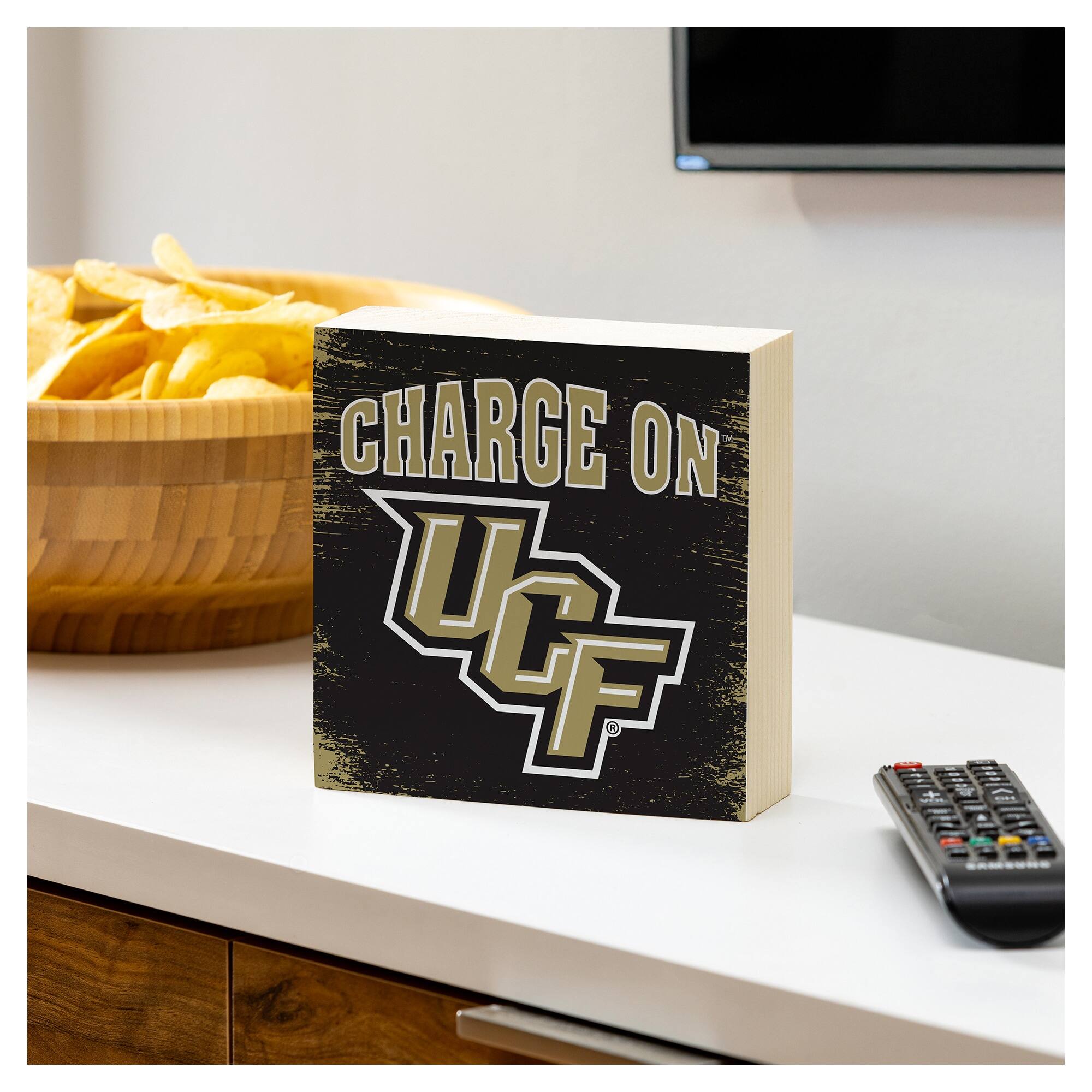 CHARGE ON  
UCF