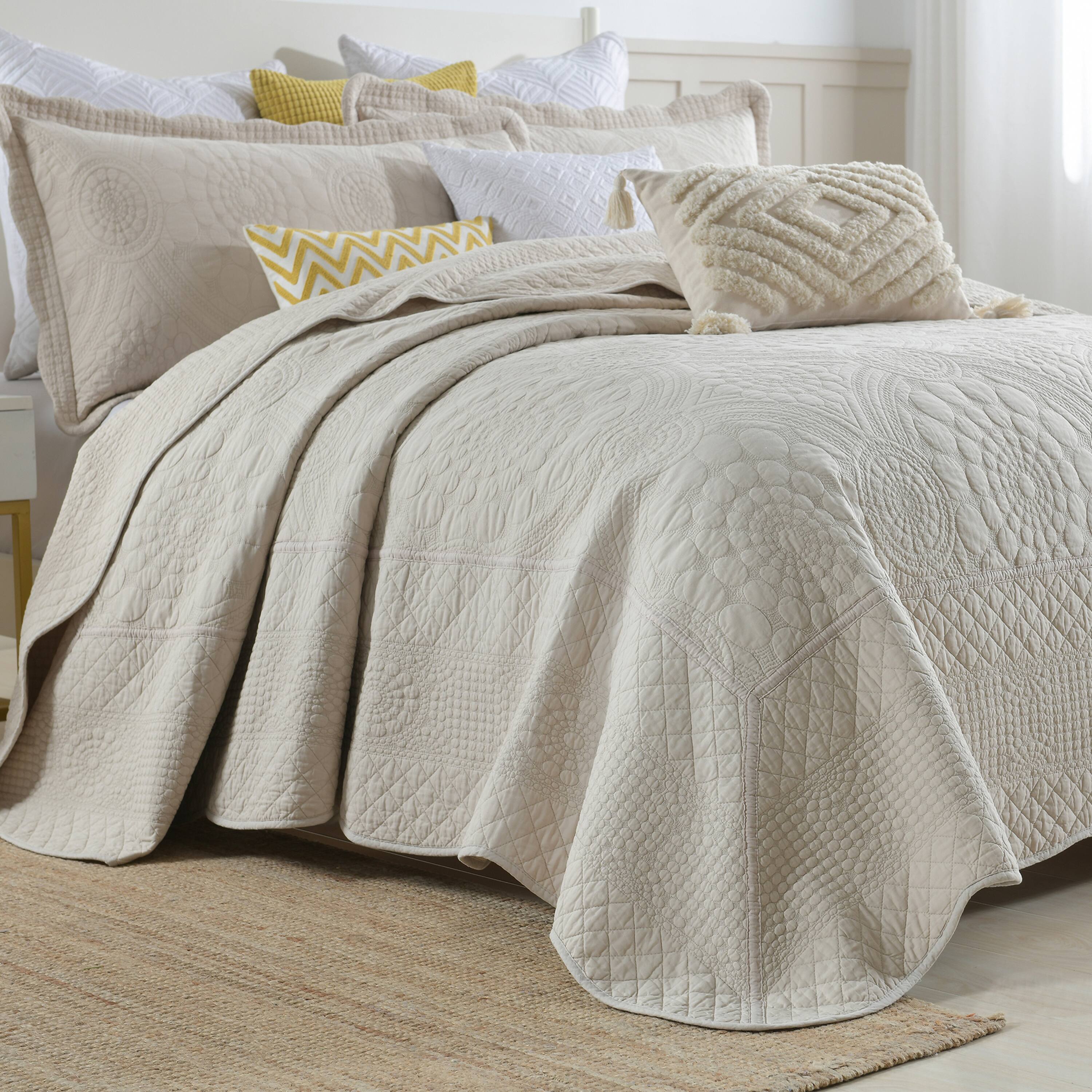 Angle. MarCielo - Marcielo 3 Piece 100% Cotton Oversized Bedspread Lightweight Quilt Set - Beige Khaki.