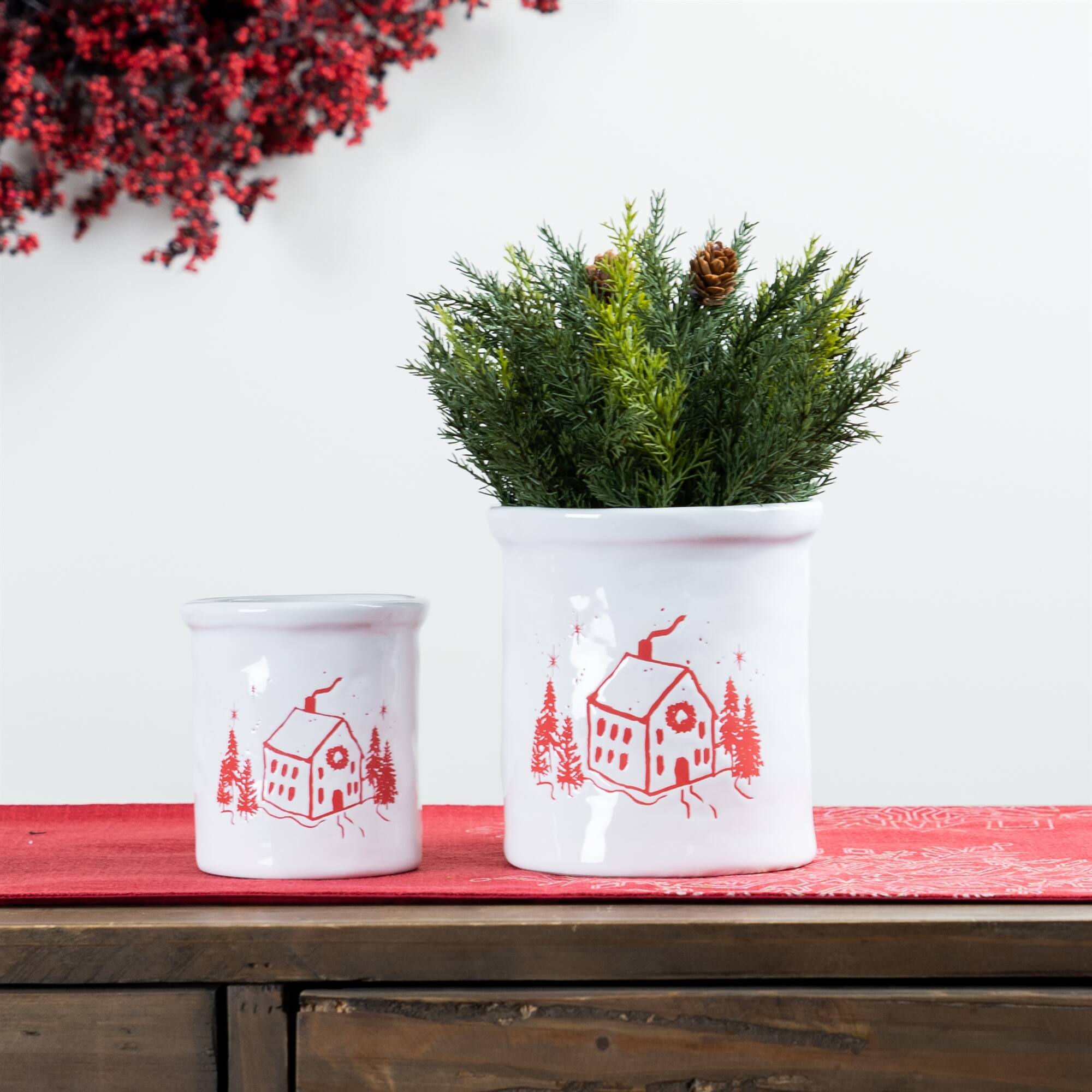 Angle. BreeBe - Ceramic Crock with Snowy House Scene (Set of 4) - White, Red.