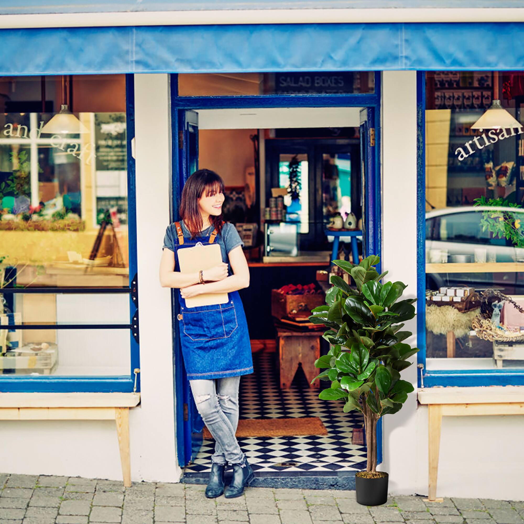 The corrected text is: "and-erat and eratt SALAD BOXES artisan"