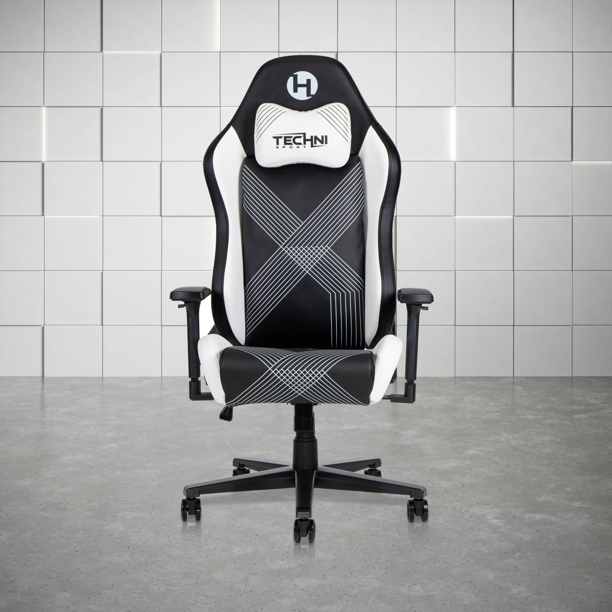 GOODSILO - Premium Gaming Chair with Memory Foam Seat and Adjustable Armrests for Ultimate Comfort - Black